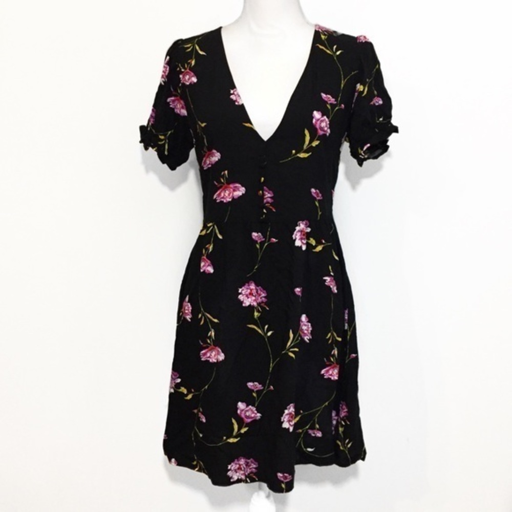 CLEARANCE NWT Black Floral V Neck Faux-Button Shirt Dress